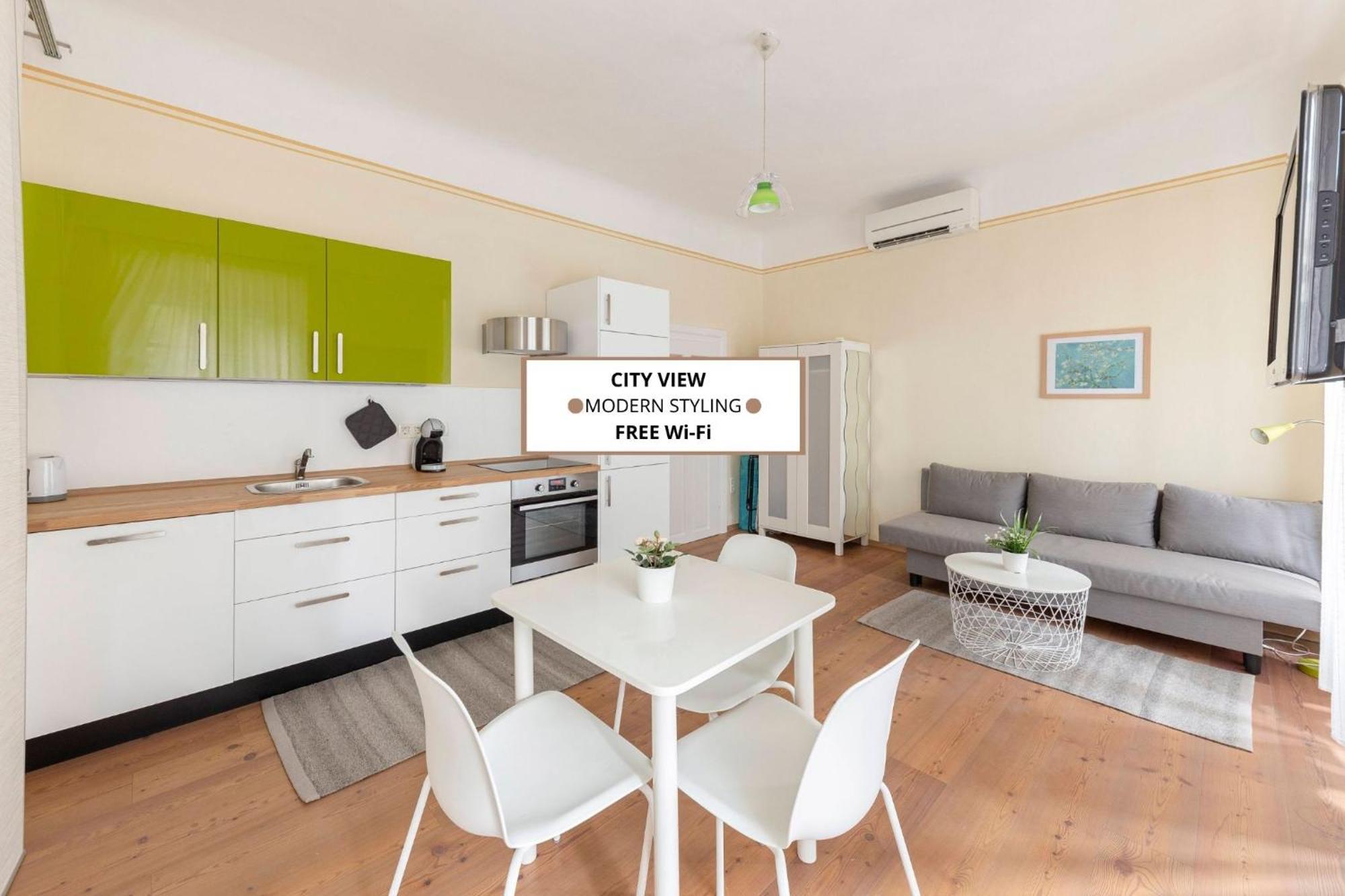 Apartment By The Walnut Tree *